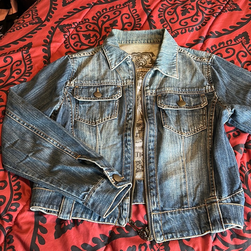 Medium denim jacket